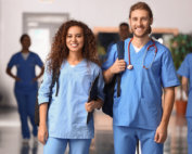 Ausbildung in der Pflege | Quelle: Pixel-Shot - Adobe Stock